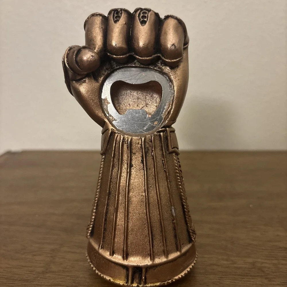 Marvel Avengers Thanos Infinity Gauntlet Bronze Resin Bottle‎ Opener